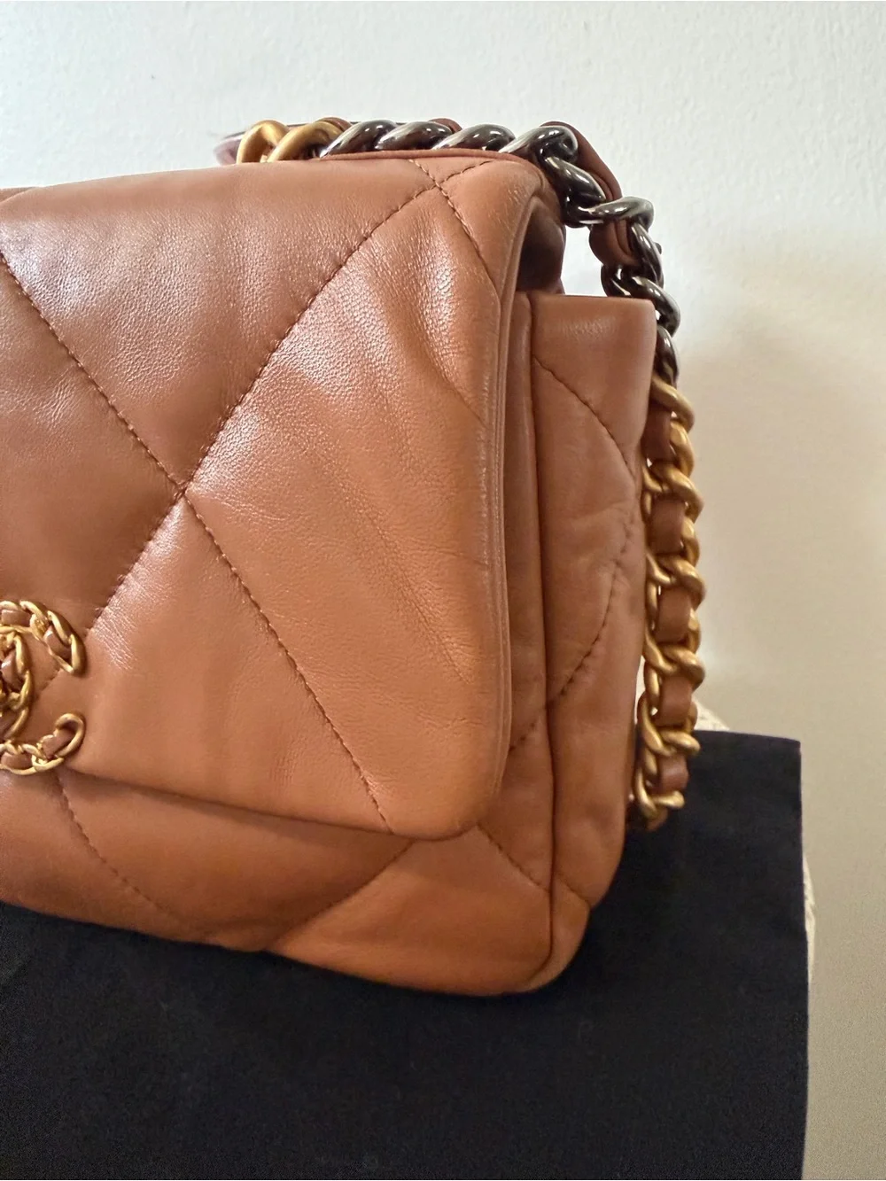 CHANEL 19 QUILTED LAMBSKIN BAG Camel color